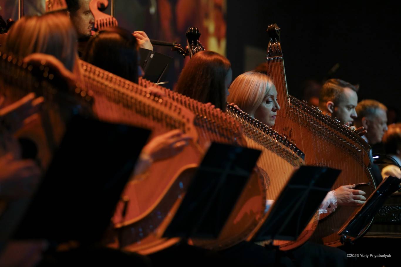 НАОНІ Оркестра . «Світові та українські  хіти»