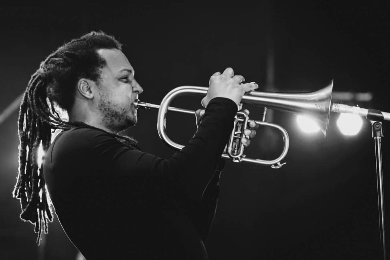 Різдвяний джаз при свічках