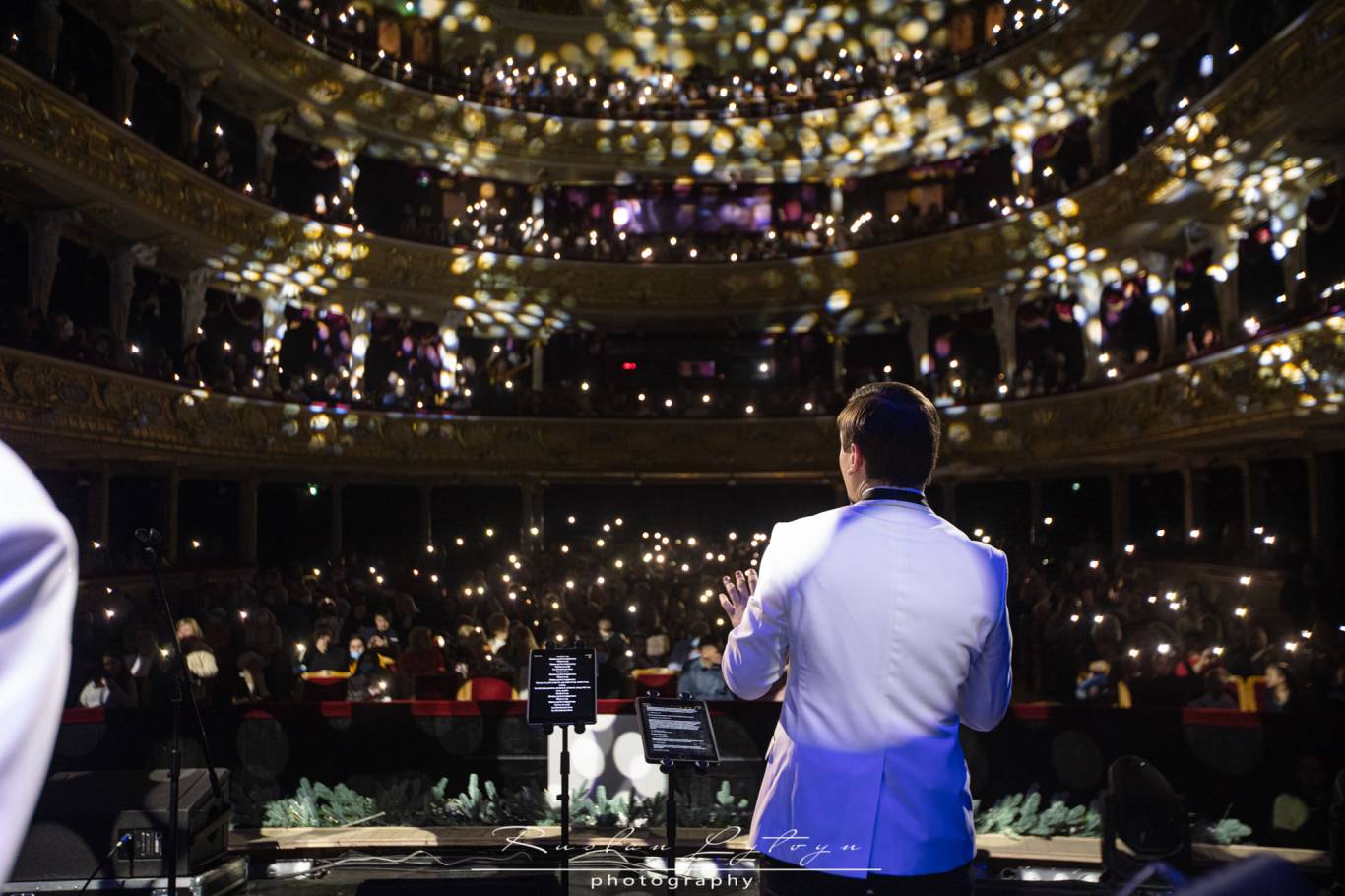 Різдвяний джаз при свічках