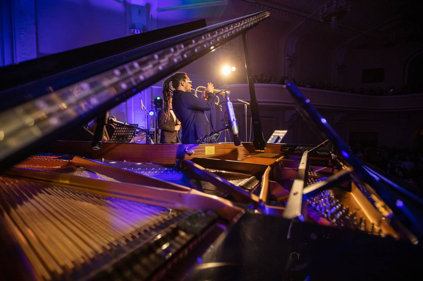 Різдвяний джаз при свічках