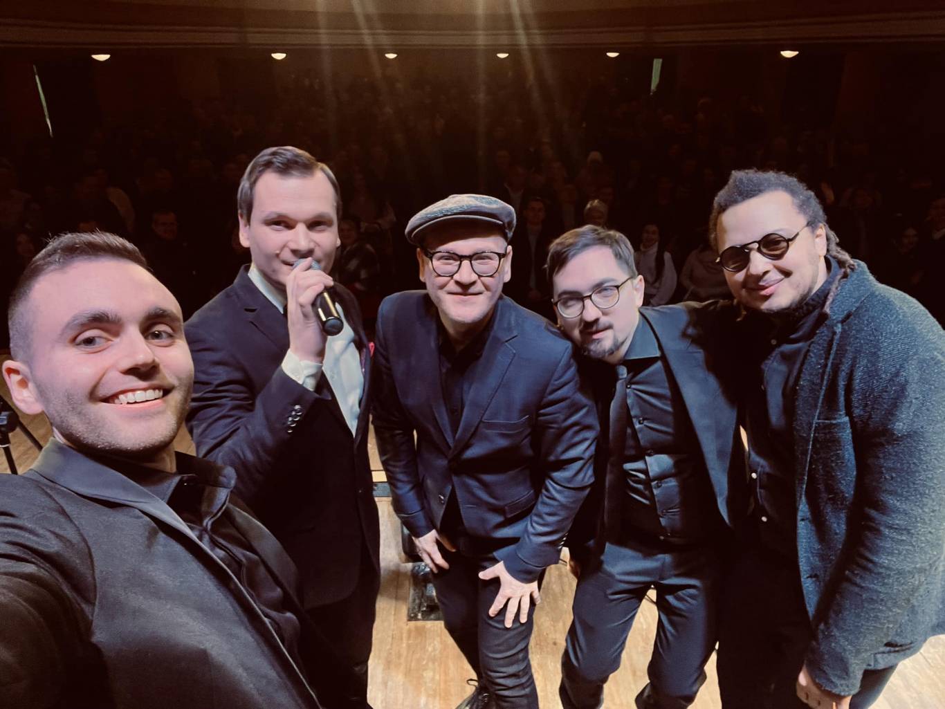 Різдвяний джаз при свічках