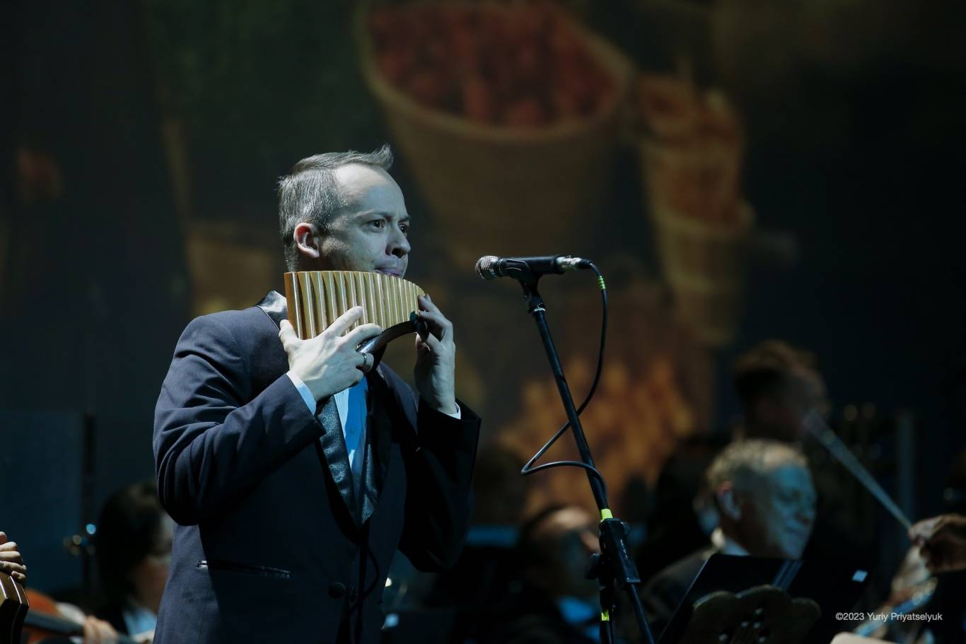 НАОНІ Оркестра . «Світові та українські  хіти»