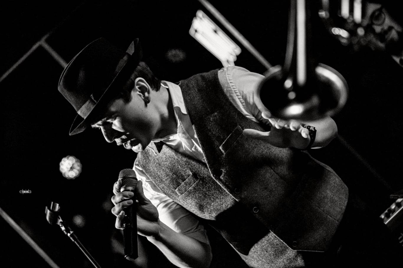 Різдвяний джаз при свічках