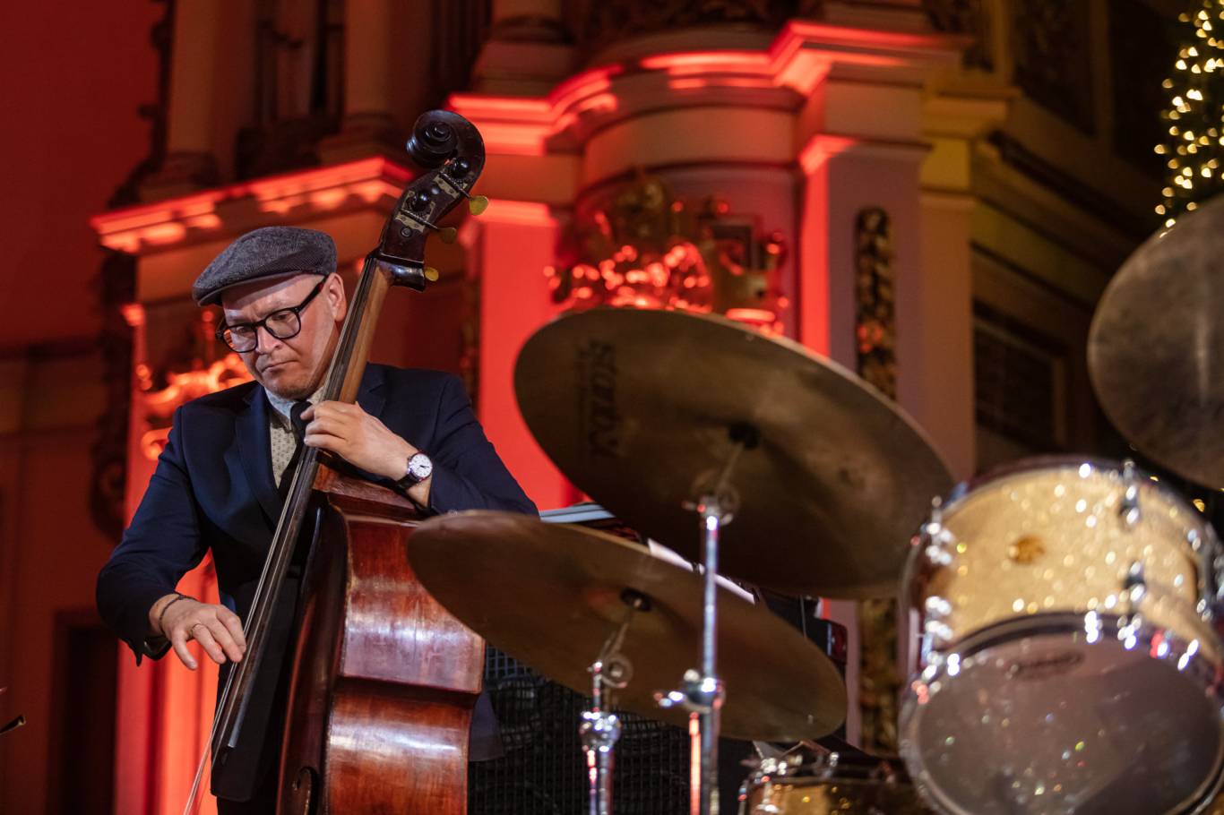 Різдвяний джаз при свічках