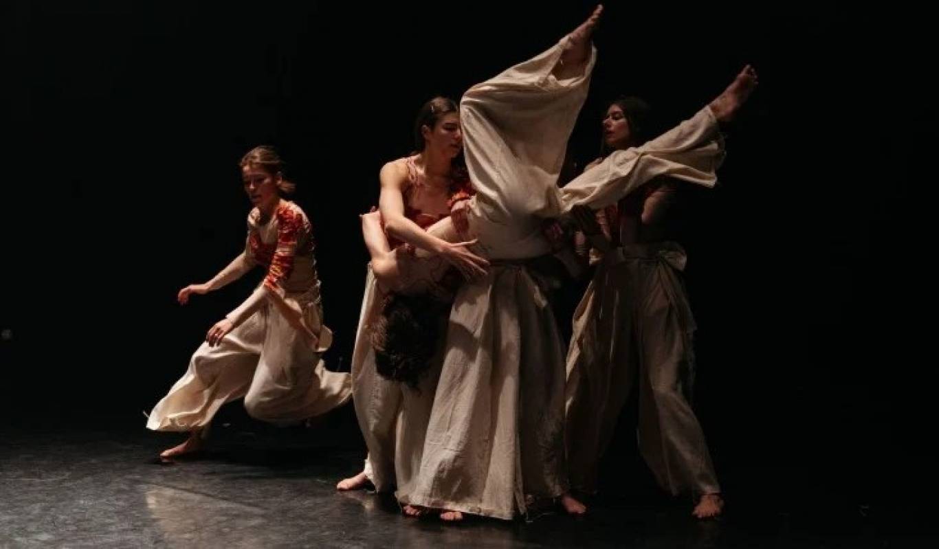 Пластична вистава «Косачка»