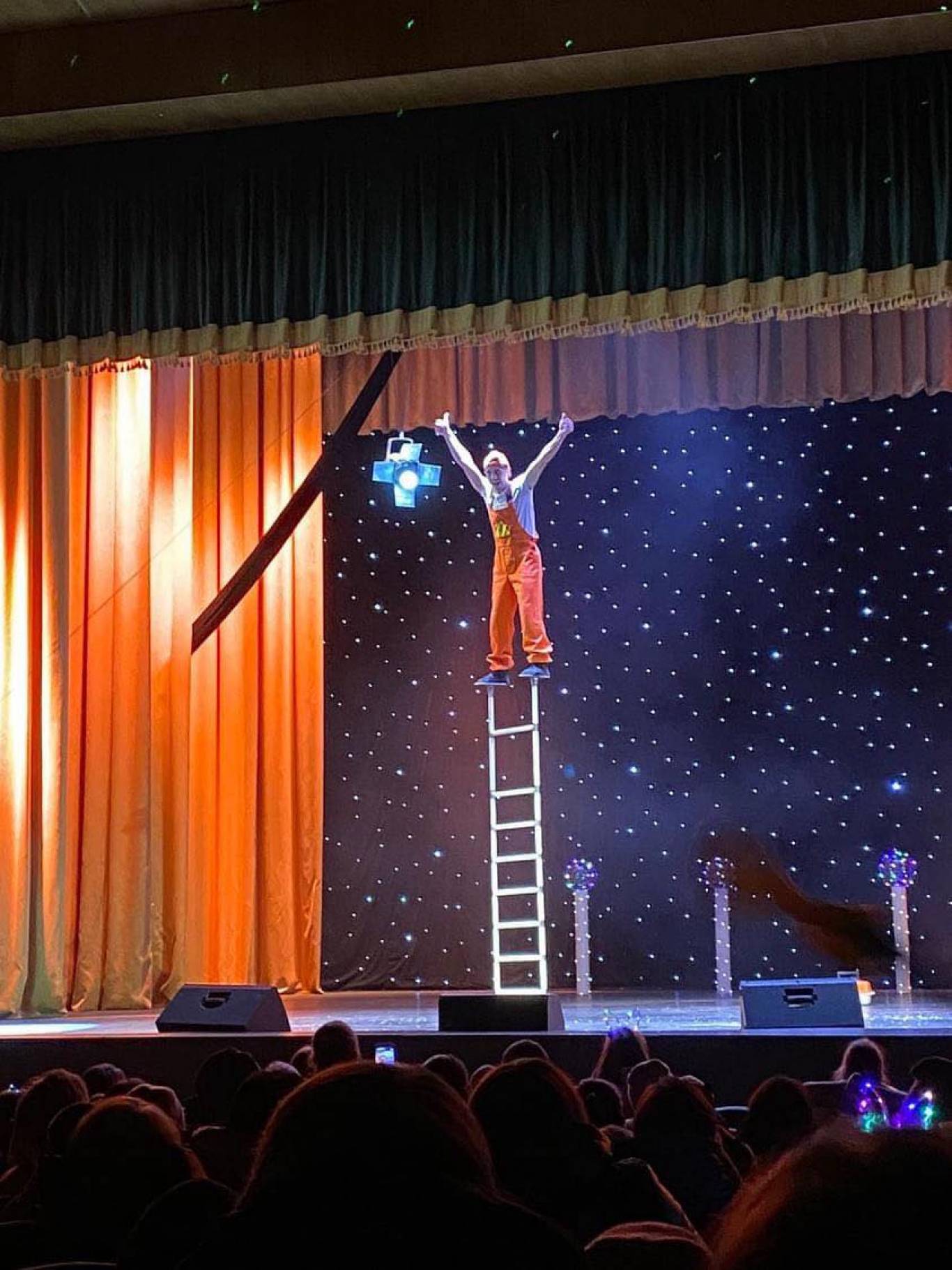 Цирк «Апельсин» у Хмельницькому