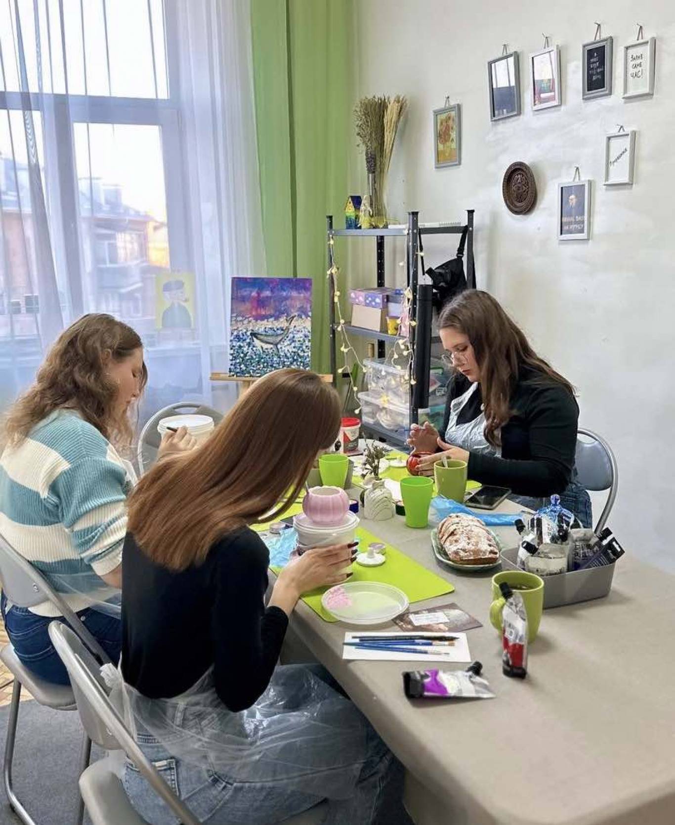 Креативне дозвілля у просторі для дорослих Svitlo. Розклад на грудень