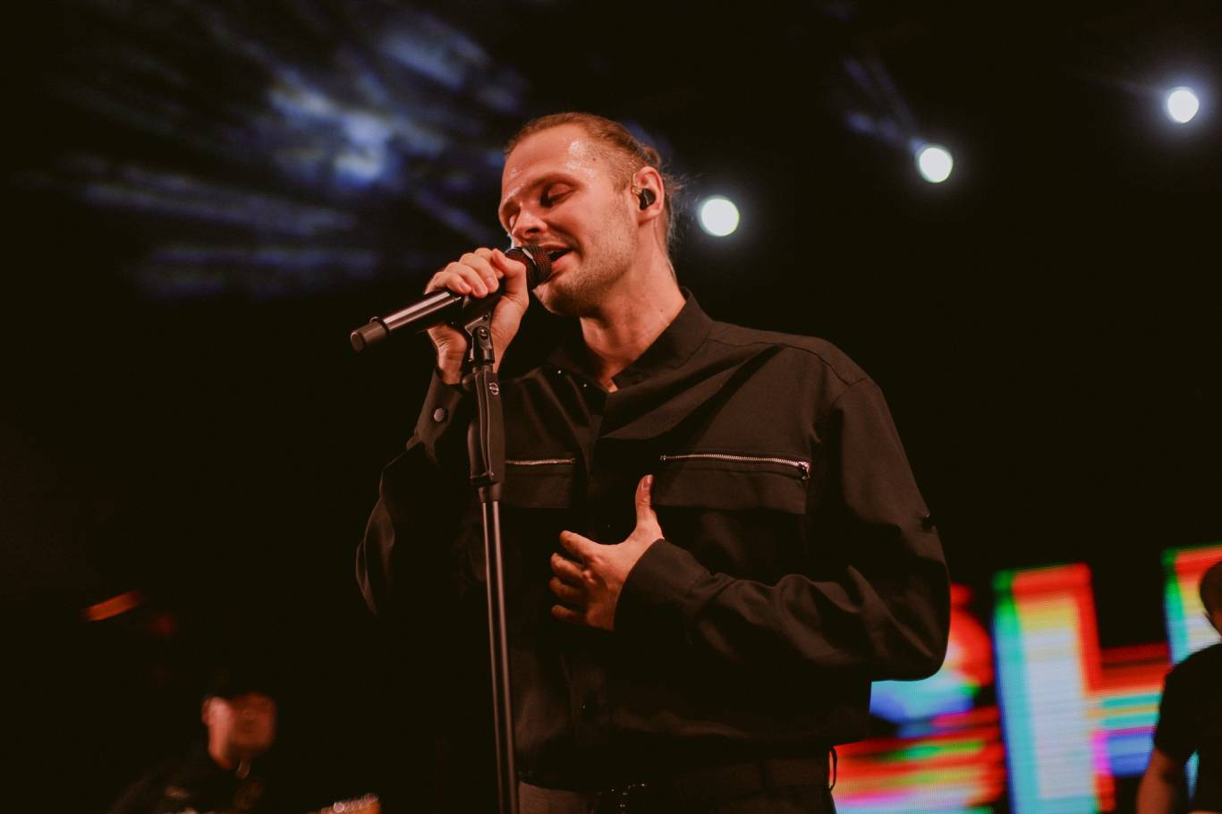 CHEEV з концертом у Києві