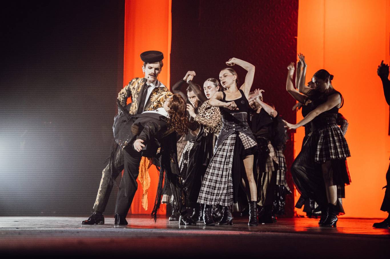 РЕБЕЛІЯ від МУР