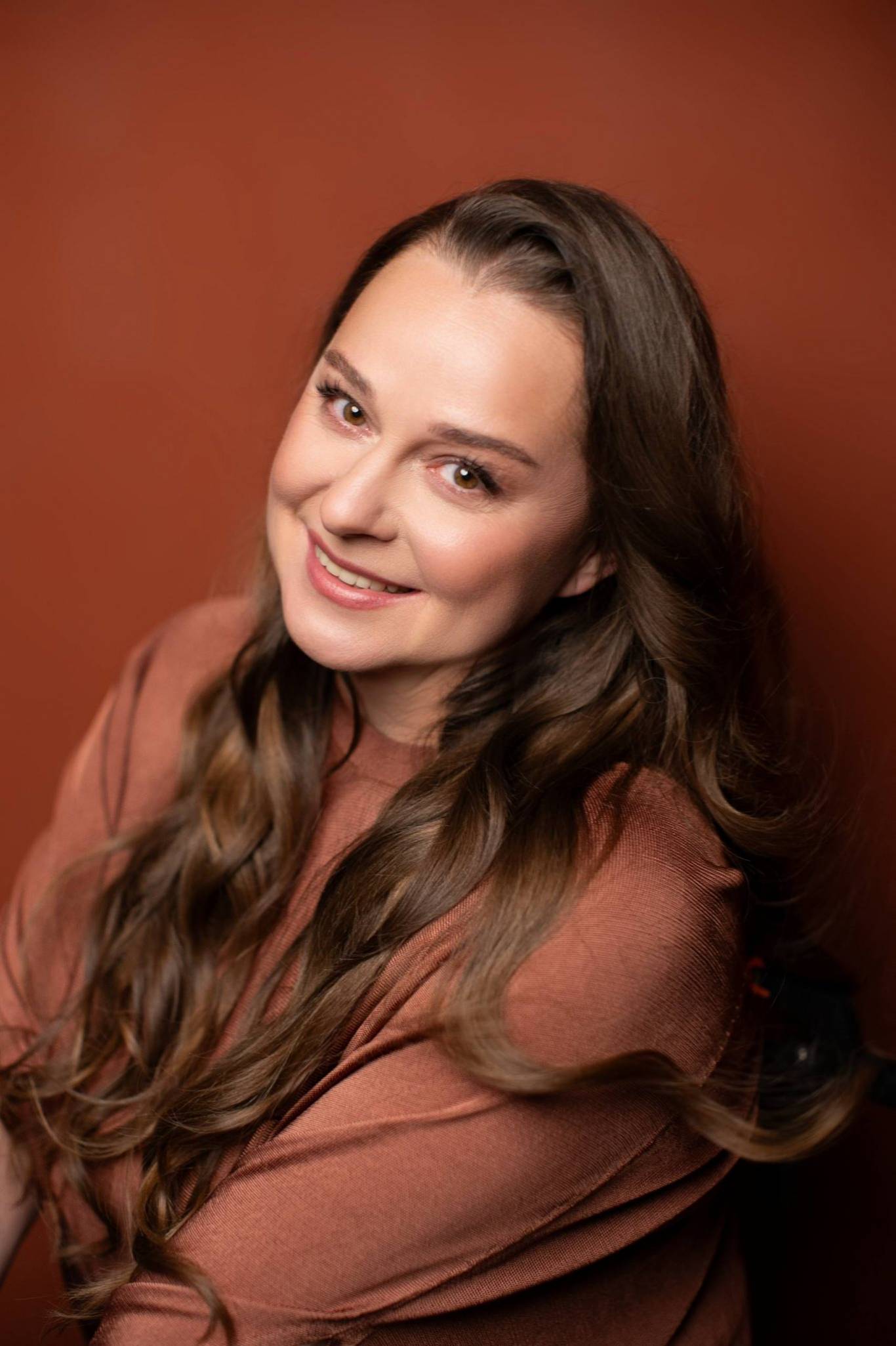 Прем’єра «Апельсиновий пунш» і зіркові акторки 15 лютого у Вінниці