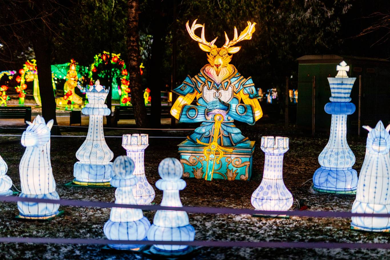 Парк Ліхтарів. Магічна казка з феями, ельфами та драконами