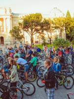 Масовий заїзд велосипедиcтів Critical Mass Lviv