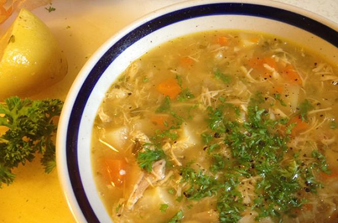 Курячий суп-бульйон